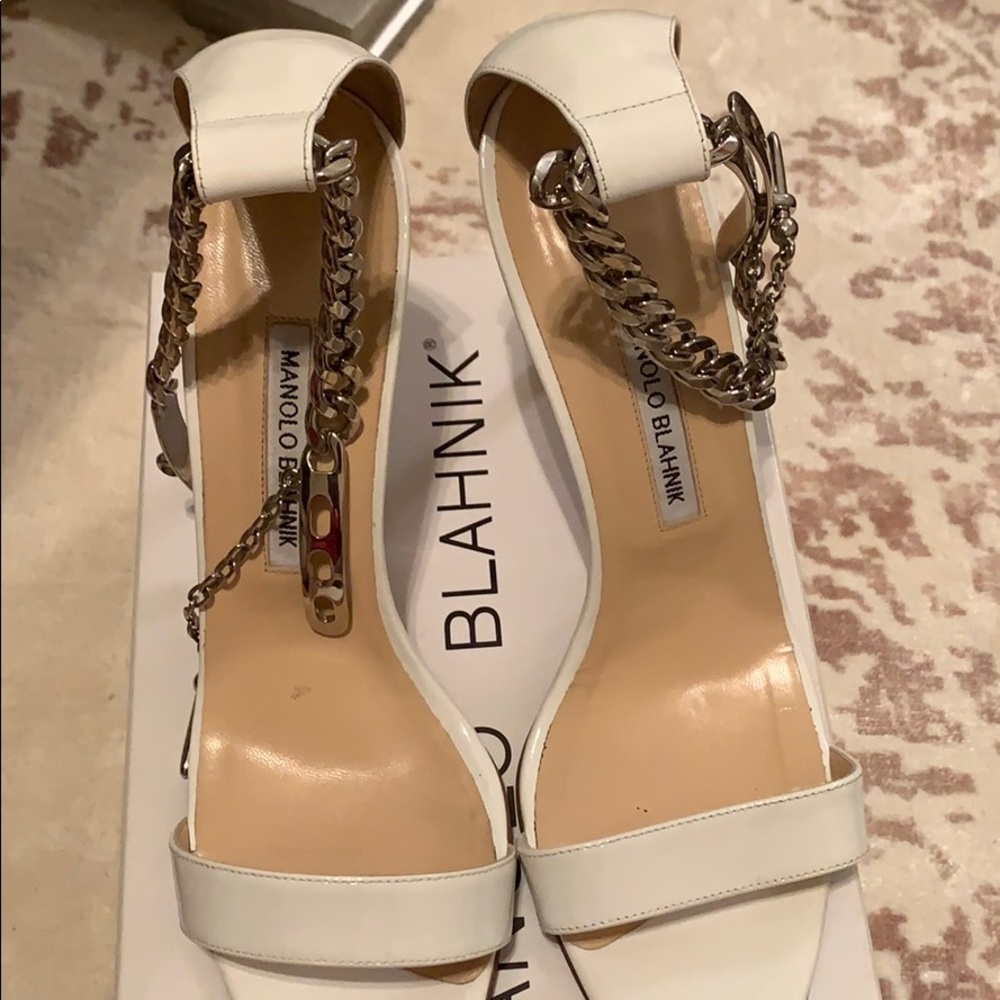 Manolo Blahnik White Patent Chaos Chain 40.5